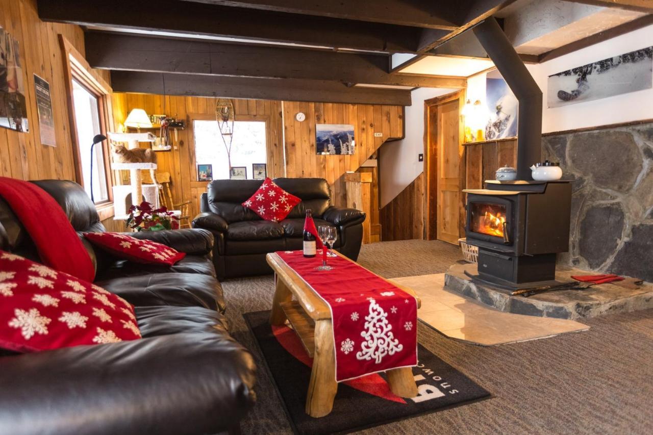 Red Shutter Inn Rossland Kültér fotó